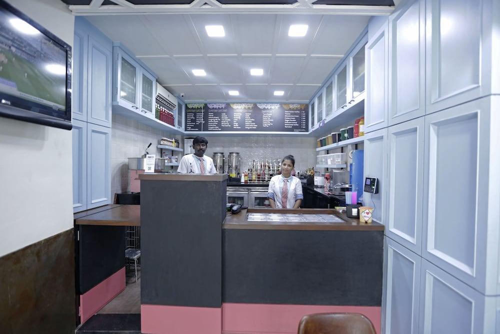 Hotel Metro Palace Mumbai Kültér fotó